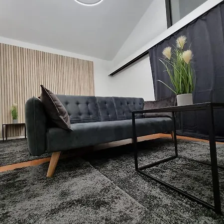 Gemutliche Mit Kleinem Balkon In * Hannover
