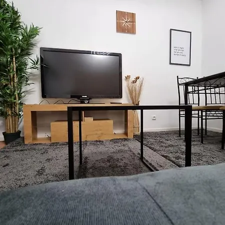 Gemutliche Mit Kleinem Balkon In Apartment Hannover